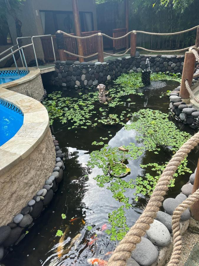 Lunar Dive Resort: Bamboo Villas Kubu Exterior photo